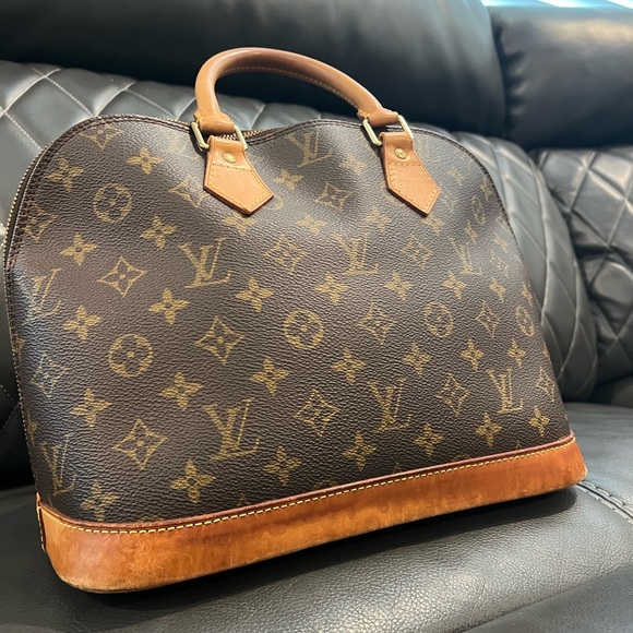 💎100% Authentic Louis Vuitton Monogram Alma Handbag - Picture 2 of 6